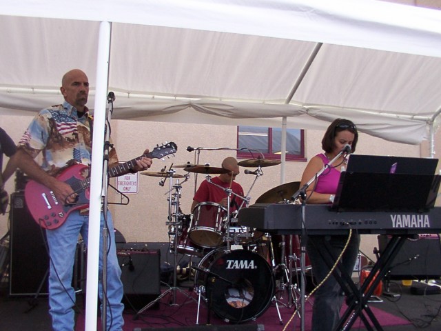 Lionville Fire Company Clambake 09-04-2006.
Chester County Lawmen provided the music.