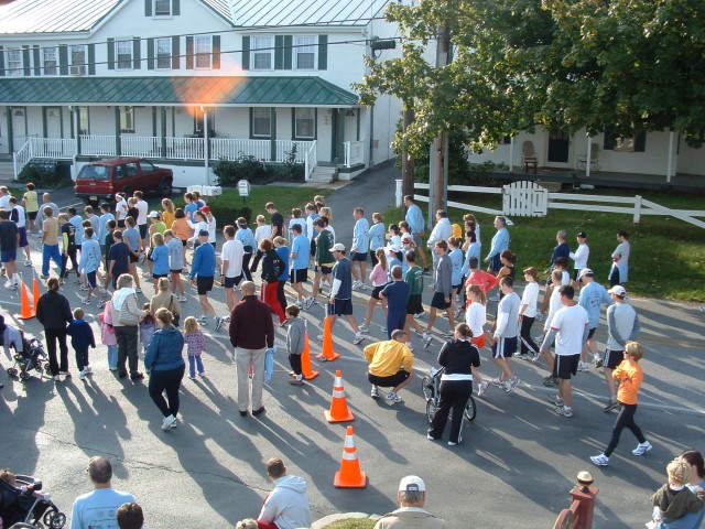David J. Good Memorial Run 09-30-2006.
Everyone is heading to the starting line.